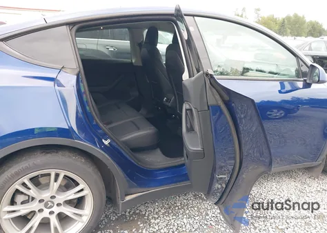 2022 Tesla Model Y Long Range Dual Motor All-Wheel Drive from USA, damaged, VIN 7SAYGDEE9NF346683